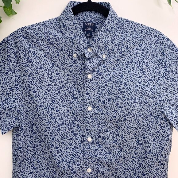 J. Crew Flex‎ Washed Blue Floral Button Down Shirt Small - Picture 2 of 5